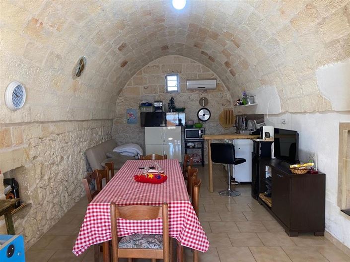 Image No.14-5 Bed Property for sale