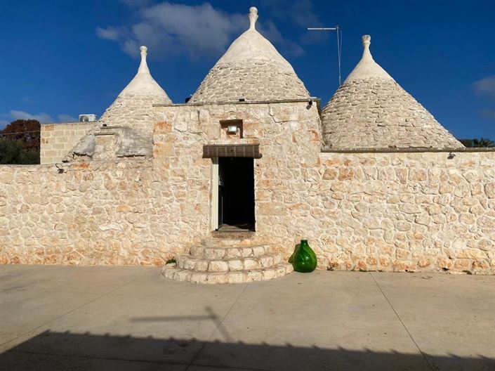 Image No.6-5 Bed Property for sale