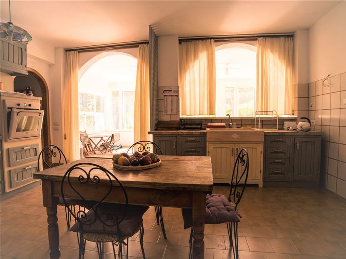 Image No.15-4 Bed Property for sale