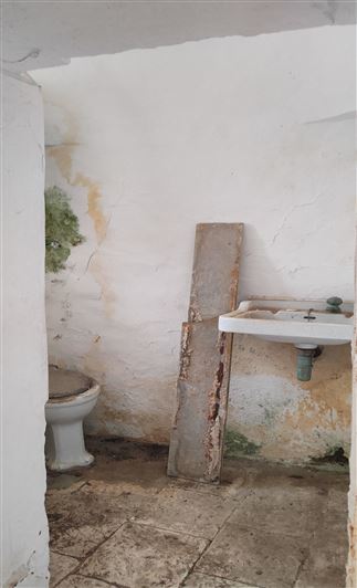 Image No.19-3 Bed Property for sale