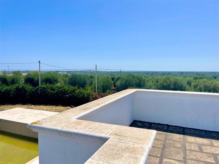 Image No.12-2 Bed Property for sale