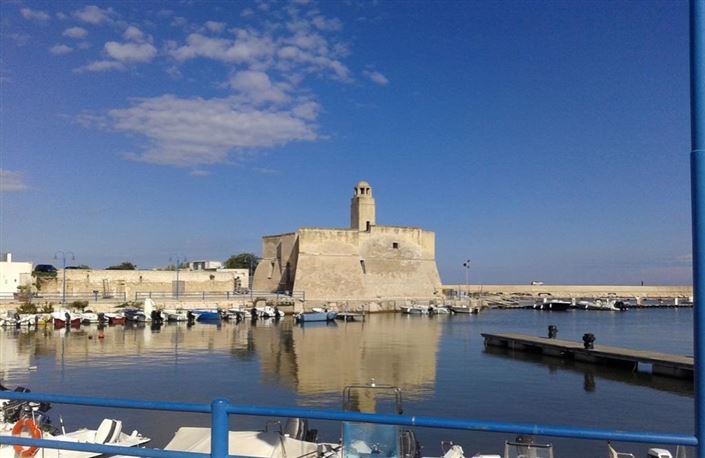 Image No.19-2 Bed Property for sale