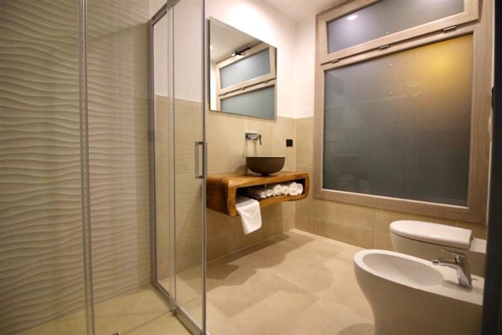 Image No.16-6 Bed Villa for sale