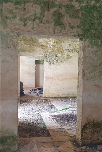 Image No.11-2 Bed Property for sale