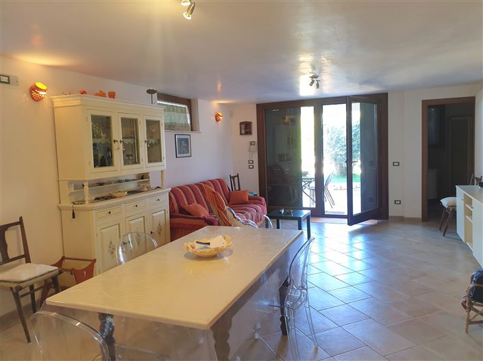 Image No.28-4 Bed Property for sale