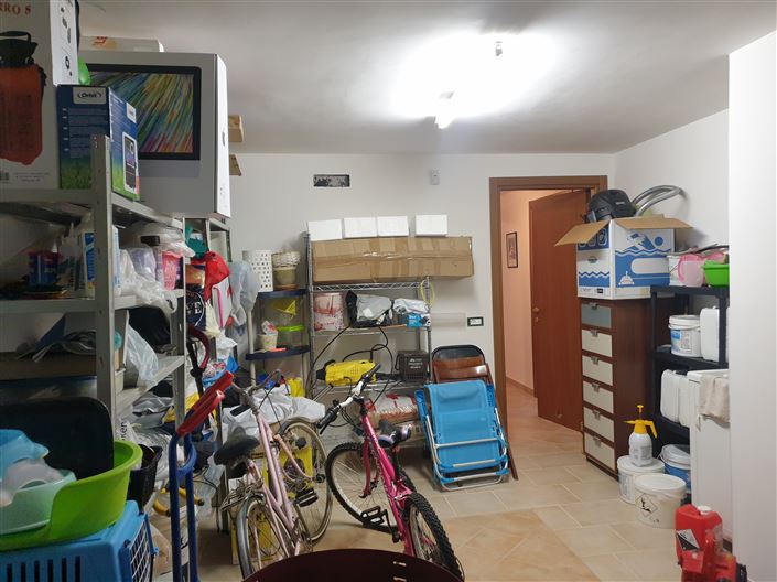 Image No.30-4 Bed Property for sale