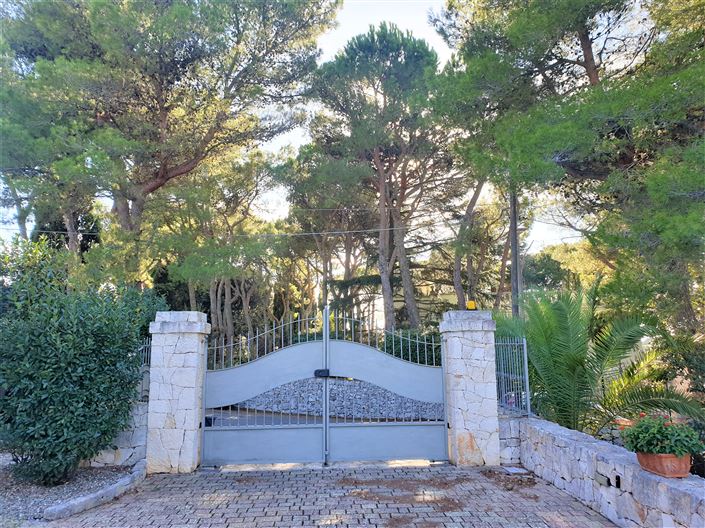 Image No.36-4 Bed Property for sale