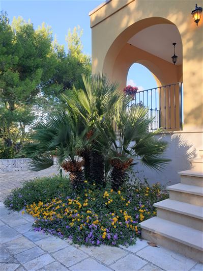 Image No.5-4 Bed Property for sale