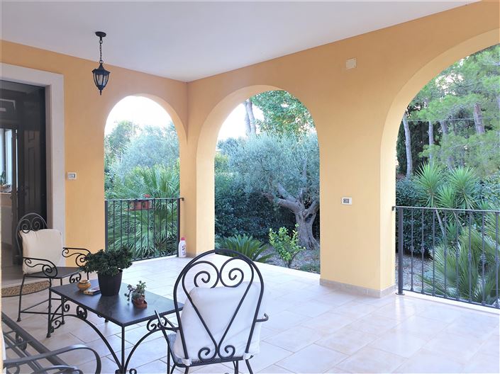 Image No.6-4 Bed Property for sale