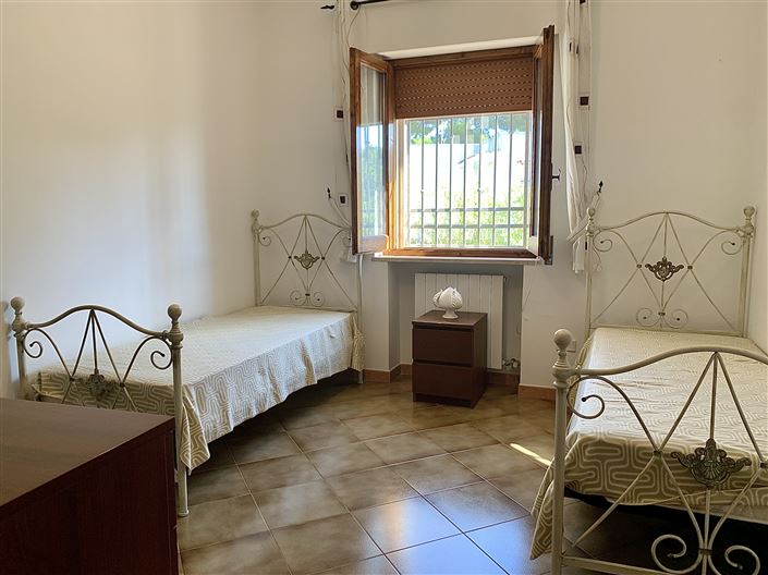 Image No.17-4 Bed Villa for sale