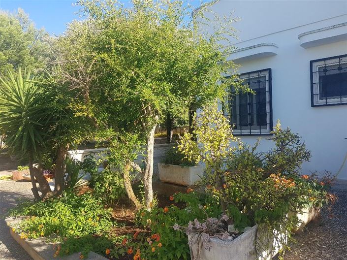 Image No.23-4 Bed Property for sale