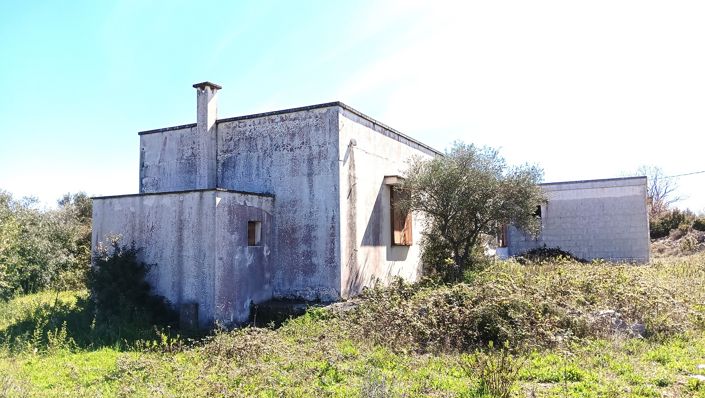 Image No.28-7 Bed Property for sale