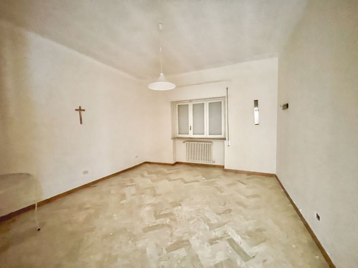 Image No.28-6 Bed Villa for sale