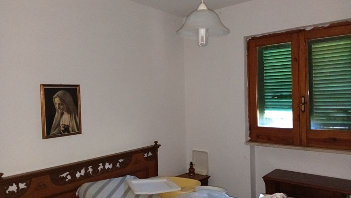 Image No.13-2 Bed Property for sale