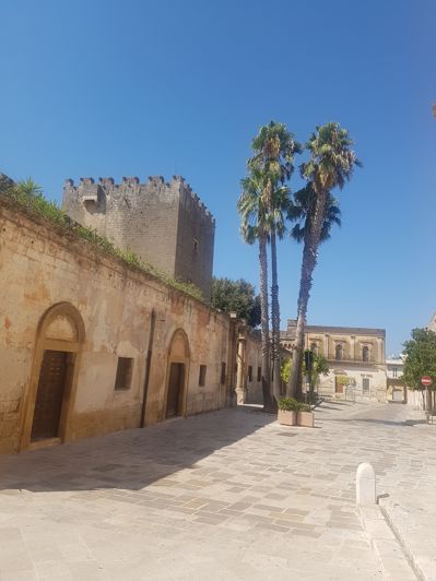 Image No.23-1 Bed Property for sale