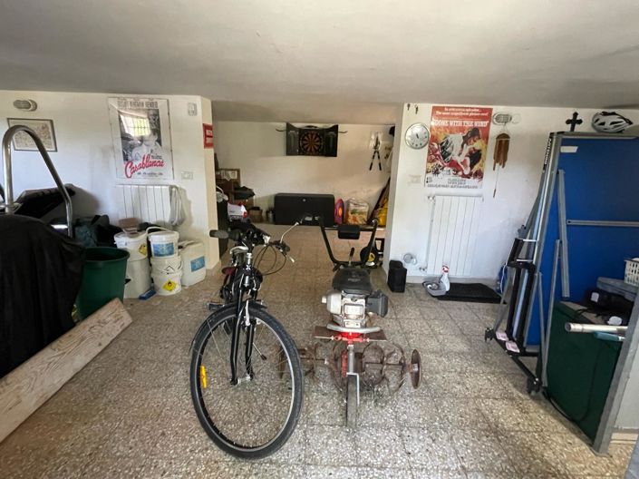 Image No.18-3 Bed Property for sale