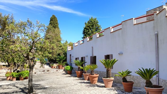 Image No.2-3 Bed Villa for sale