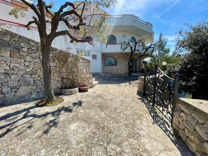 Image No.22-3 Bed Villa for sale