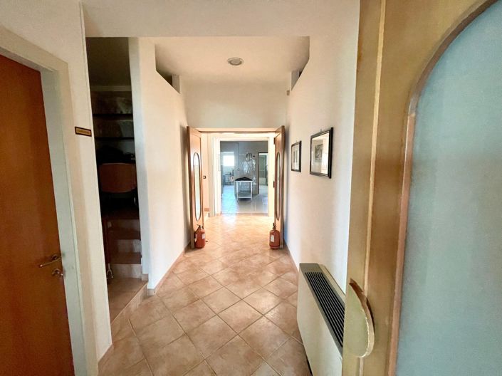 Image No.29-3 Bed Villa for sale