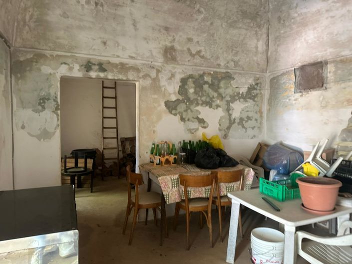 Image No.12-2 Bed Property for sale