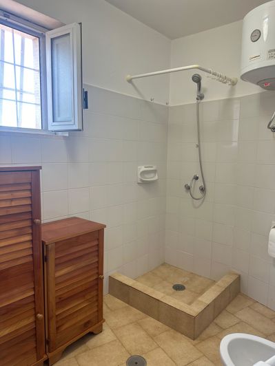 Image No.7-2 Bed Property for sale