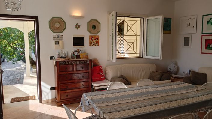 Image No.19-5 Bed Property for sale