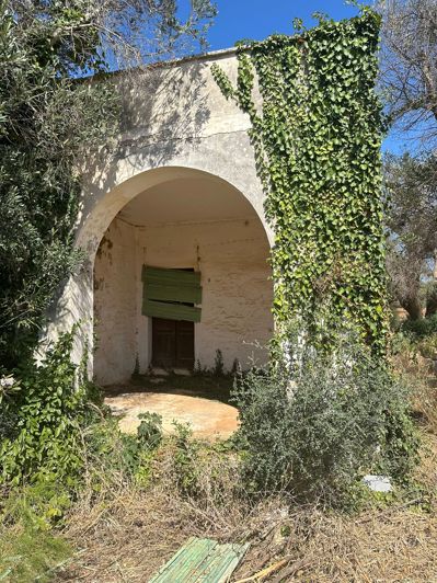 Image No.13-2 Bed Property for sale