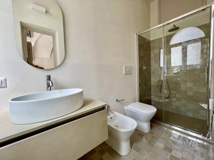 Image No.3-2 Bed Townhouse for sale