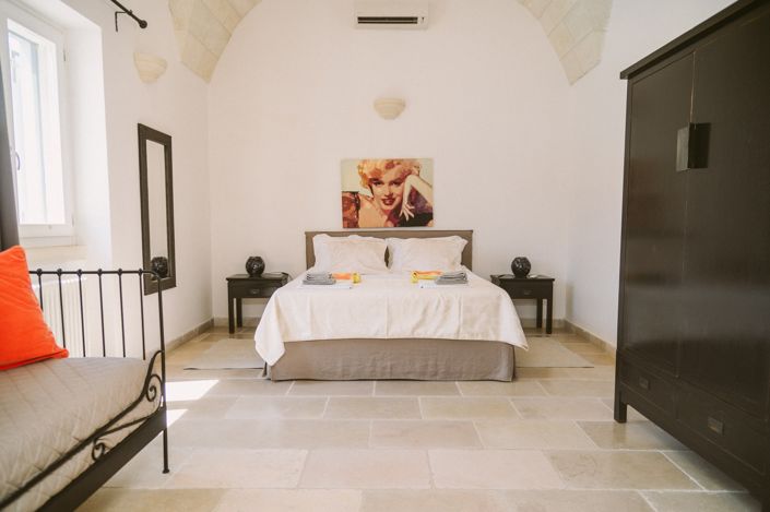 Image No.20-4 Bed Property for sale