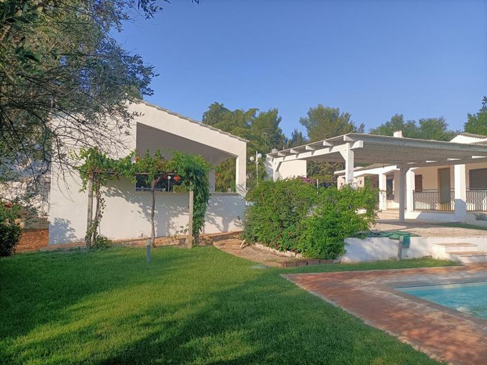 Image No.13-4 Bed Property for sale