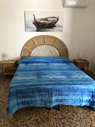 Image No.32-4 Bed Property for sale