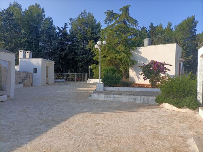 Image No.42-4 Bed Property for sale