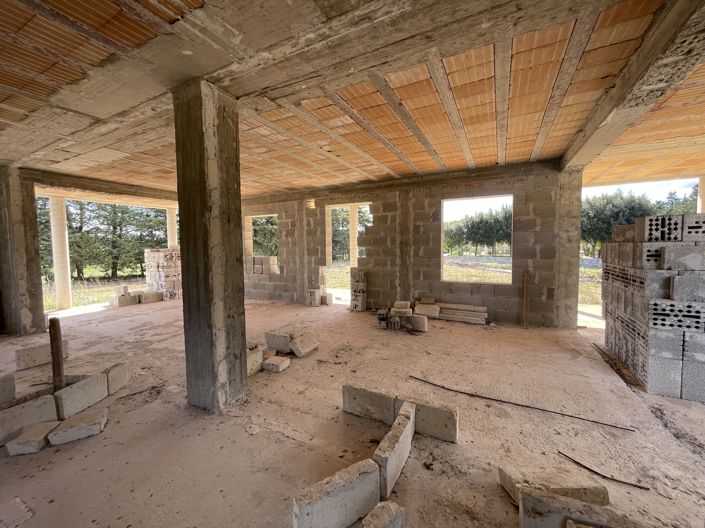 Image No.12-4 Bed Property for sale