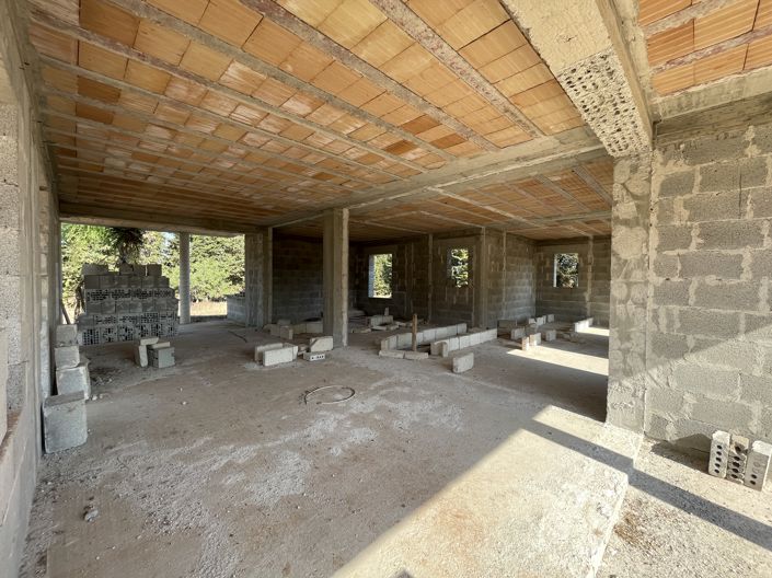 Image No.19-4 Bed Property for sale