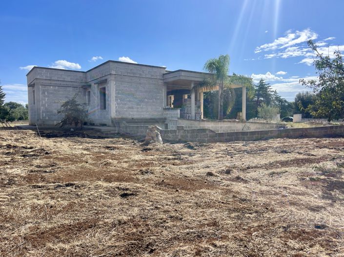 Image No.4-4 Bed Property for sale