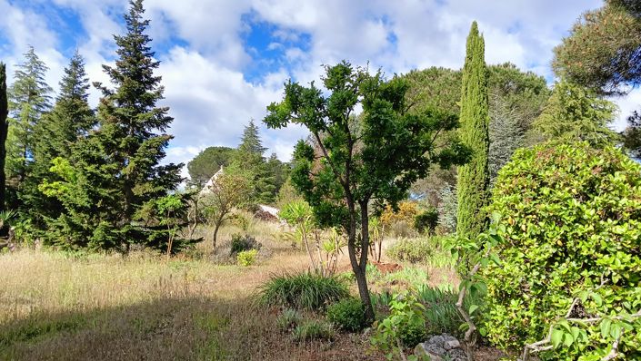 Image No.20-3 Bed Property for sale