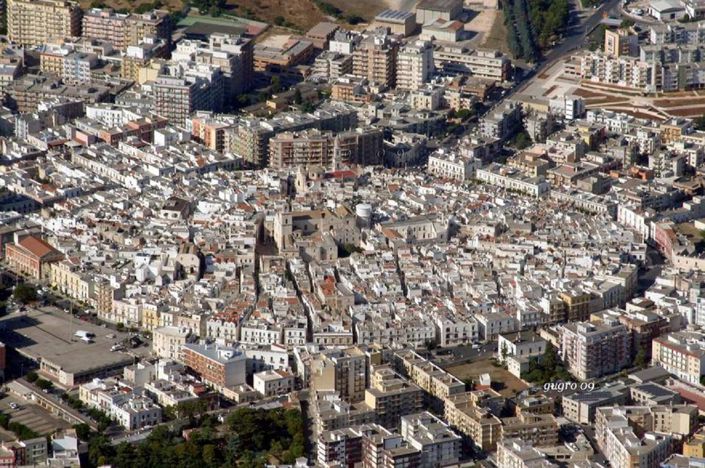 Image No.35-3 Bed Property for sale