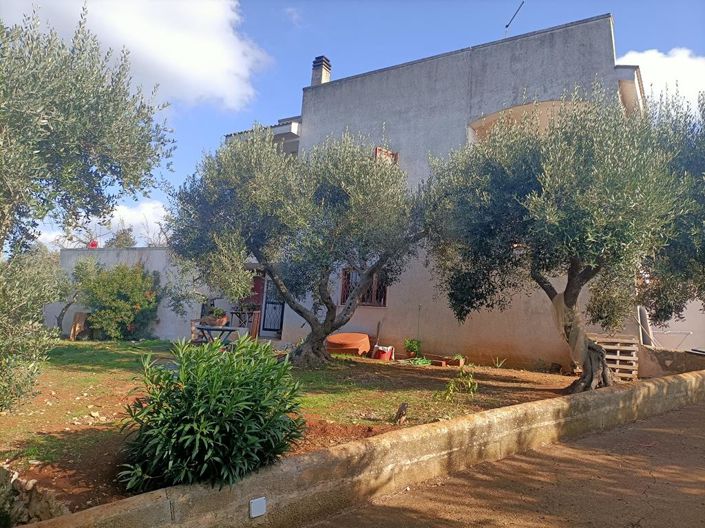 Image No.2-3 Bed Villa for sale