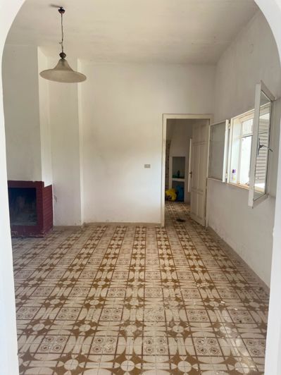 Image No.10-2 Bed Property for sale