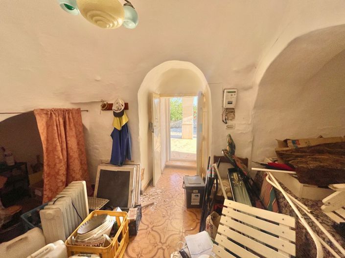 Image No.13-2 Bed Property for sale