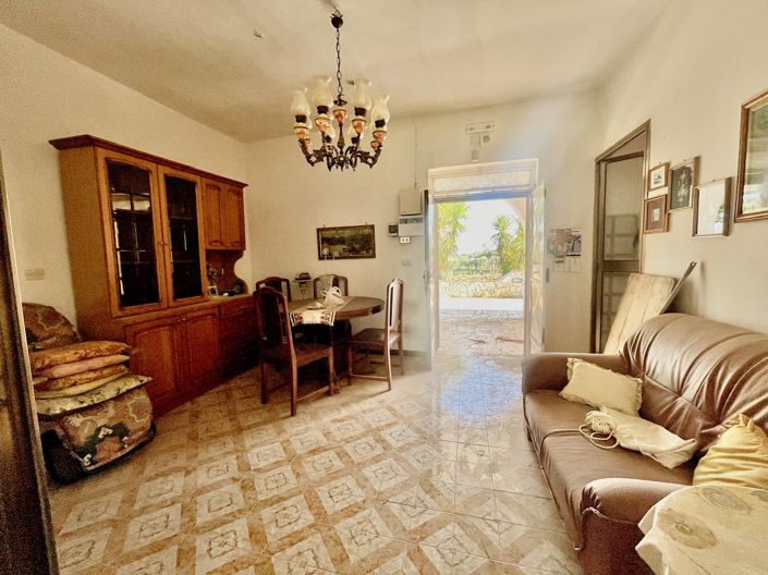 Image No.4-2 Bed Property for sale