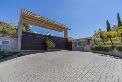 4-c23c0f86247804fa50226aecd8b0b2c8