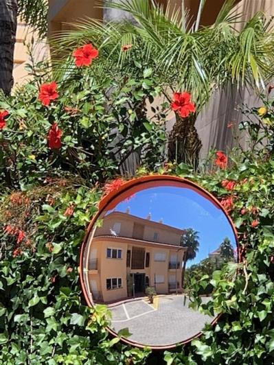 Image No.10-1 Bed Apartment for sale