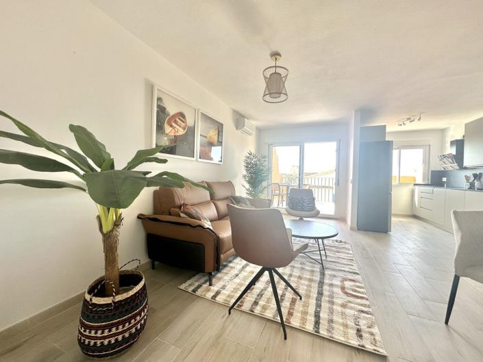 Image No.8-2 Bed Apartment for sale