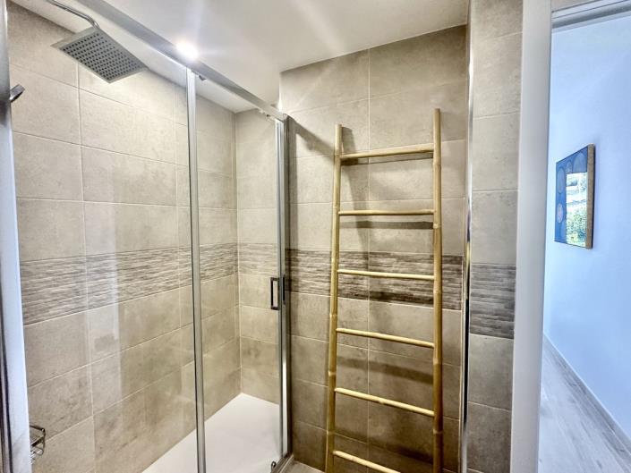 Image No.27-2 Bed Apartment for sale