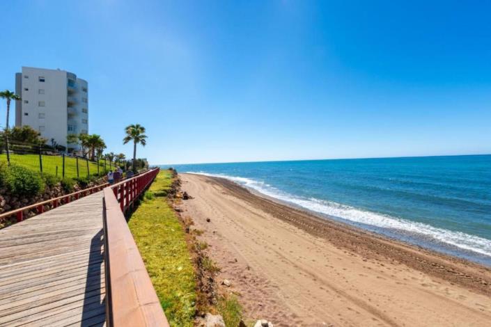 Image No.32-2 Bed Apartment for sale