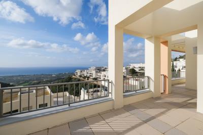 Penthouse de 3 chambres à vendre à Altos de los Monteros