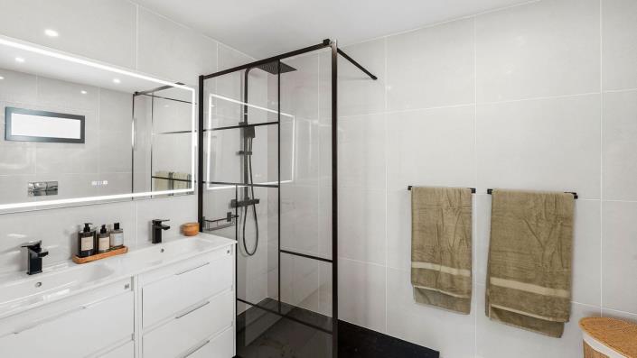 Image No.15-Villa / Détaché de 4 chambres à vendre à Elviria