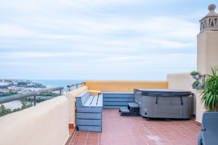 Image No.32-4 Bed Townhouse for sale