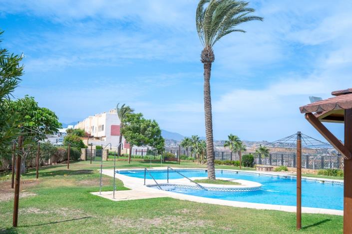 Image No.35-4 Bed Townhouse for sale